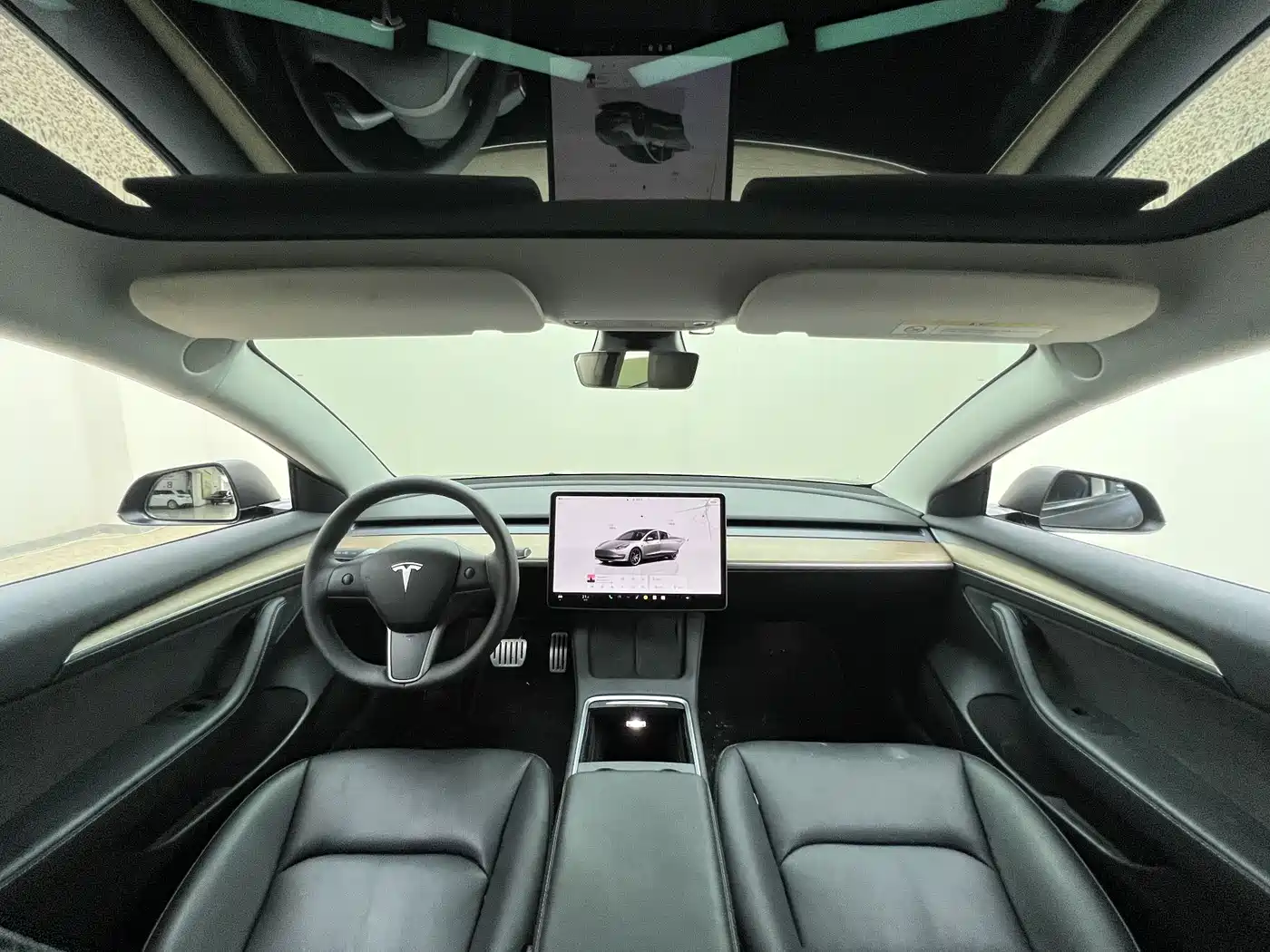 Фото 20 - Tesla Model 3