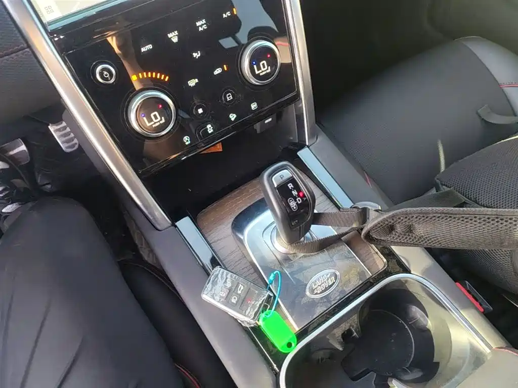 Land Rover Discovery Sport PHEV 2022 Facelift P300e Plug-in Hybrid фото 14