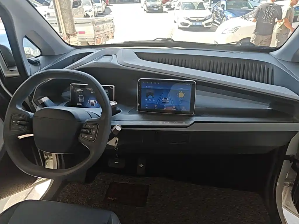 Baojun E200 2020 2020 305KM Smart Edition