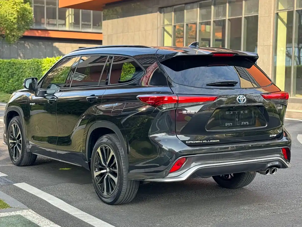 Toyota Crown Kluger 2021 2.5L HEV 4WD Premium фото 12