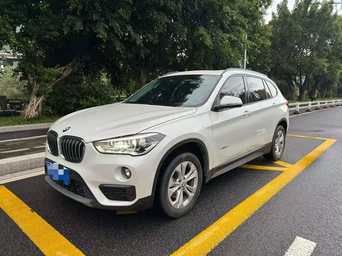BMW X1 2018 sDrive18Li Fashion Model фото 3