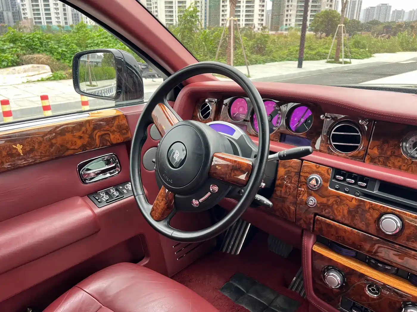 Photo 4 - Rolls-Royce Phantom