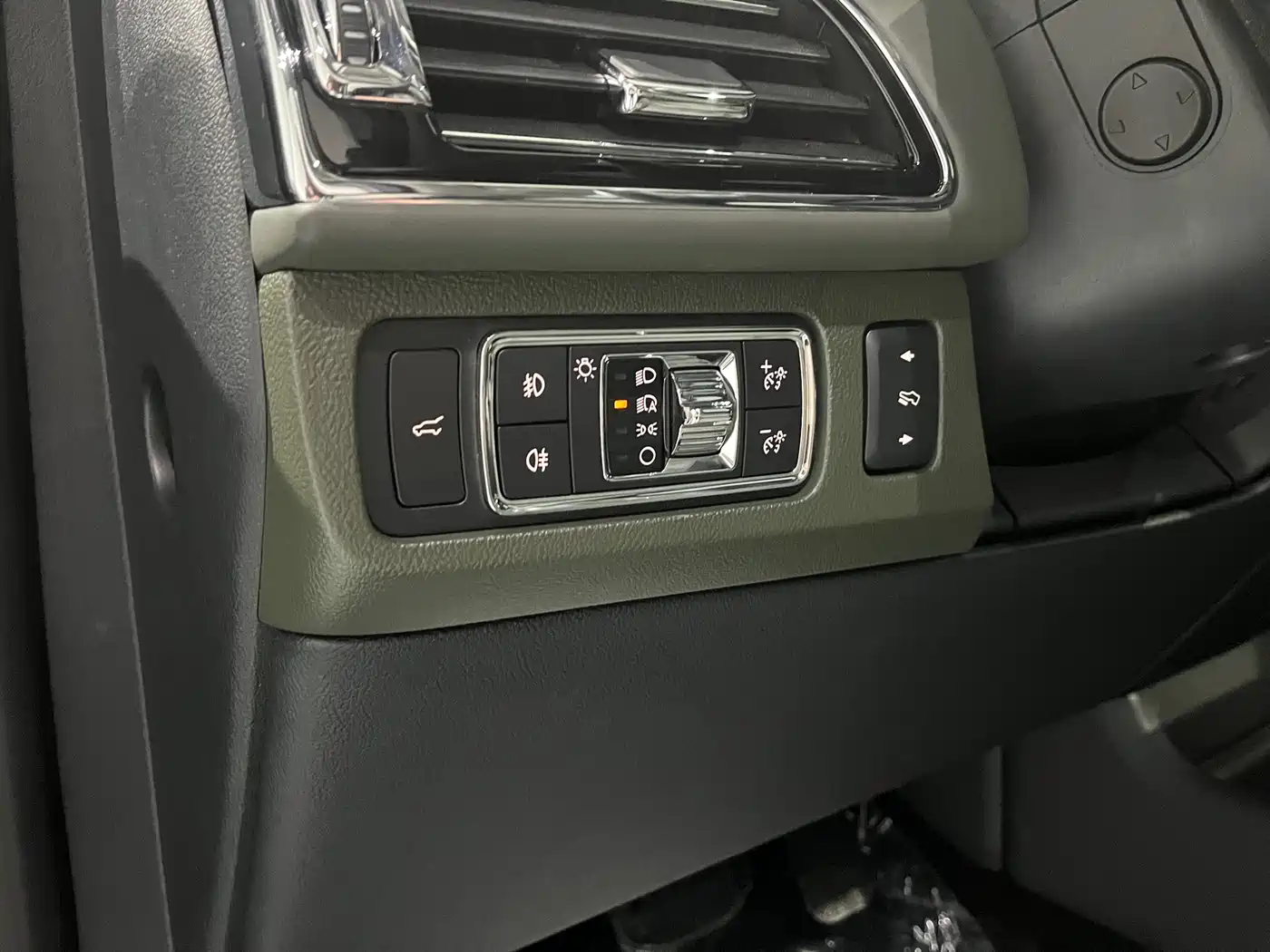 LINCOLN NAVIGATOR