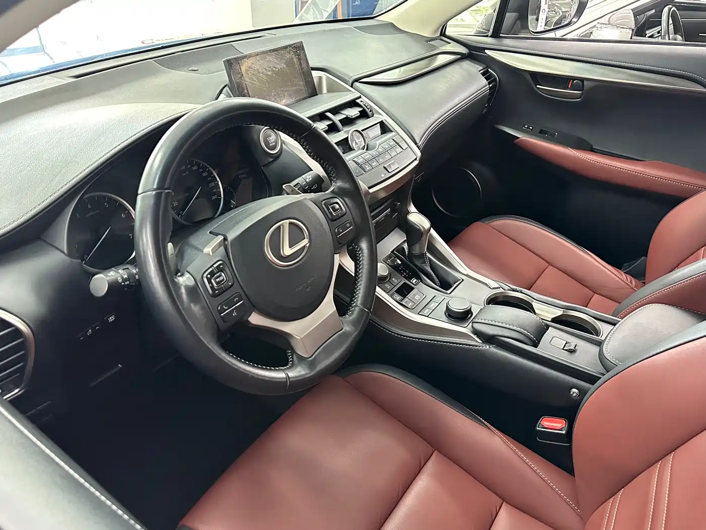 Lexus NX 2015 200t AWD F Sport фото 14