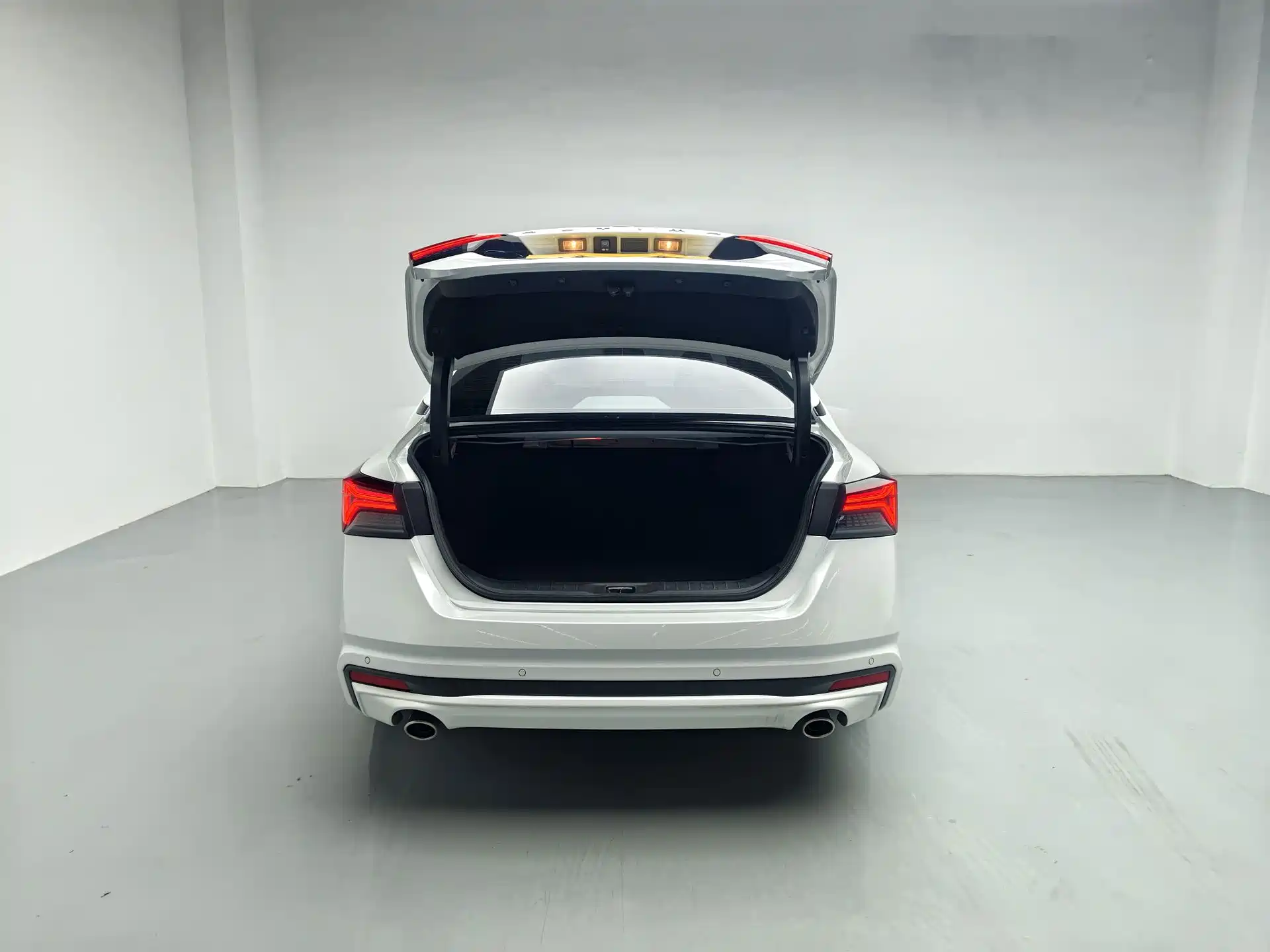 Фото 4 - Nissan Teana