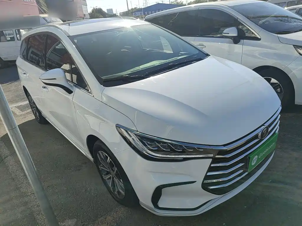 Photo 4 - BYD Song MAX
