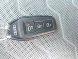 Фото 13 - Audi Q6L e-tron