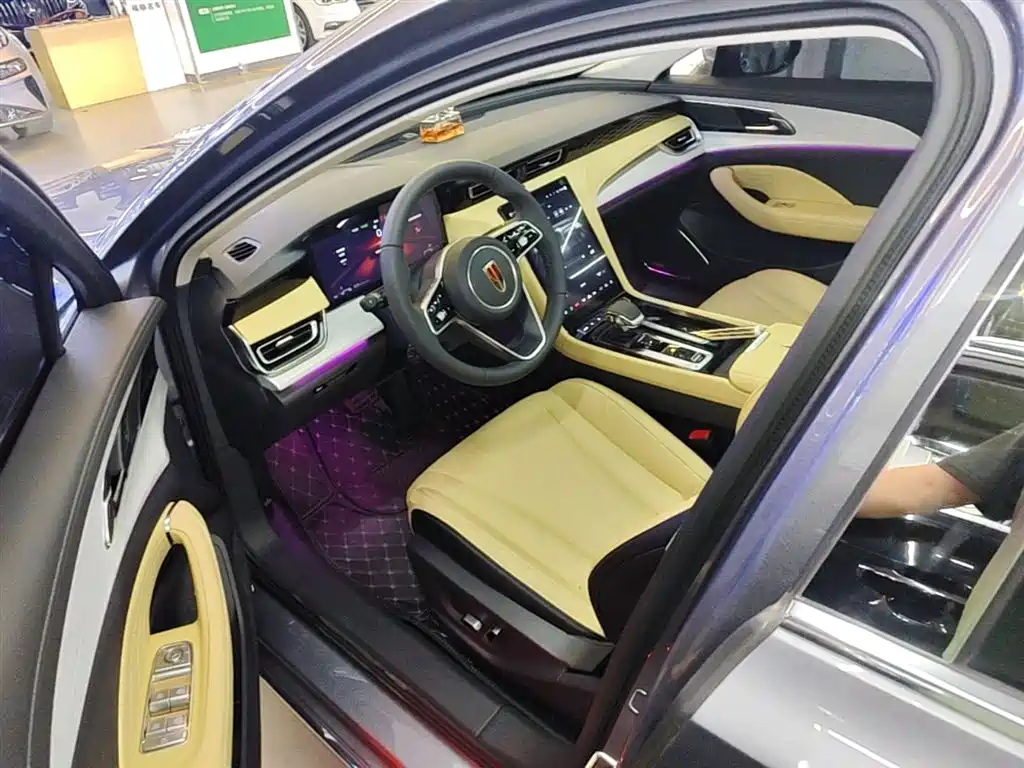 Hongqi H5 2025 2.0T Automatic Flag Celebration 500,000 Units Anniversary Edition фото 16