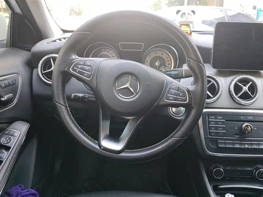Mercedes-Benz GLA 2016 GLA 200 Fashion фото 15