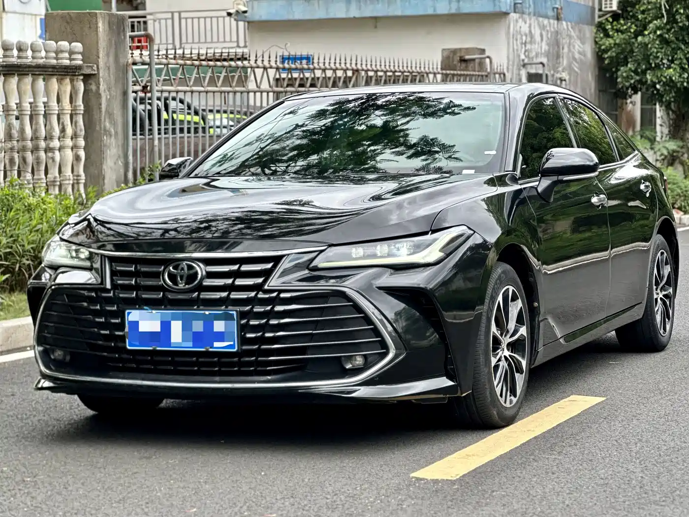 Toyota Avalon 2022 2.0L Luxury Edition фото 2