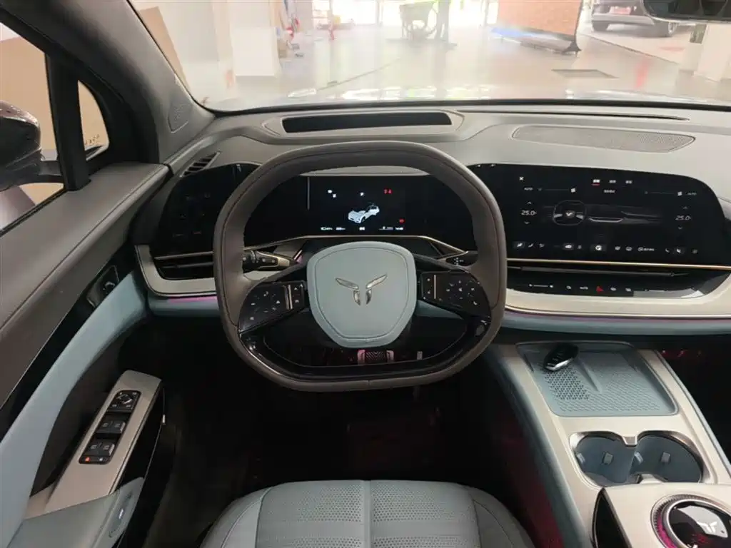 Hongqi Tian Gong 08 2025 730 Smart Selection Edition фото 7