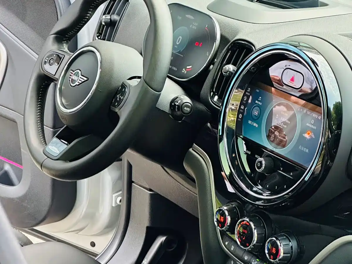 MINI JCW COUNTRYMAN 2023 Facelift 2.0T JOHN COOPER WORKS фото 12