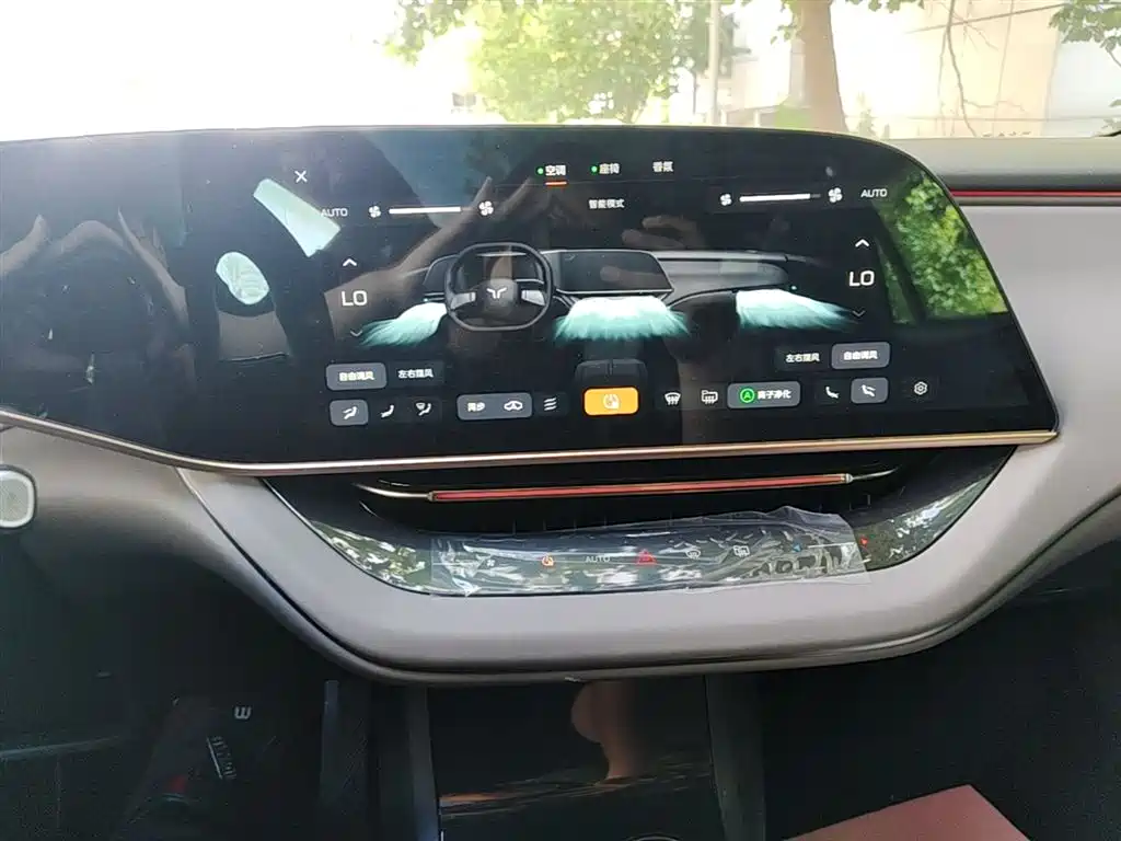 Hongqi EH7 2024 Model 760 Pro+ AWD фото 10