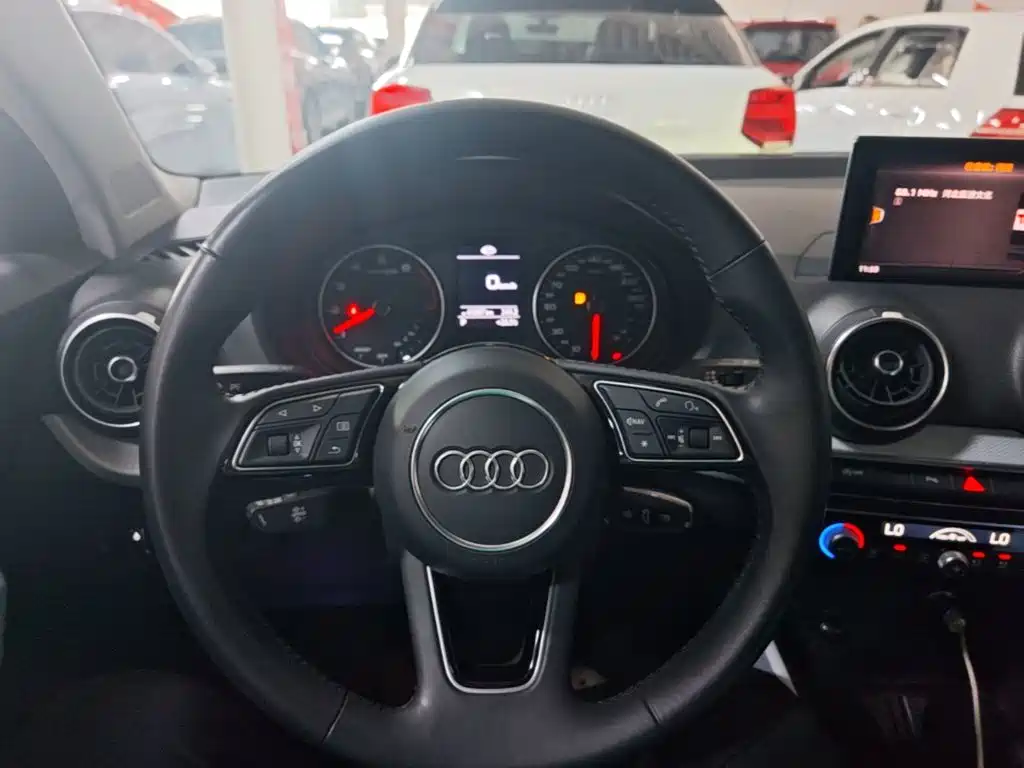 Audi Q2L 2019 2018 35 TFSI Fashion Elegance China VI