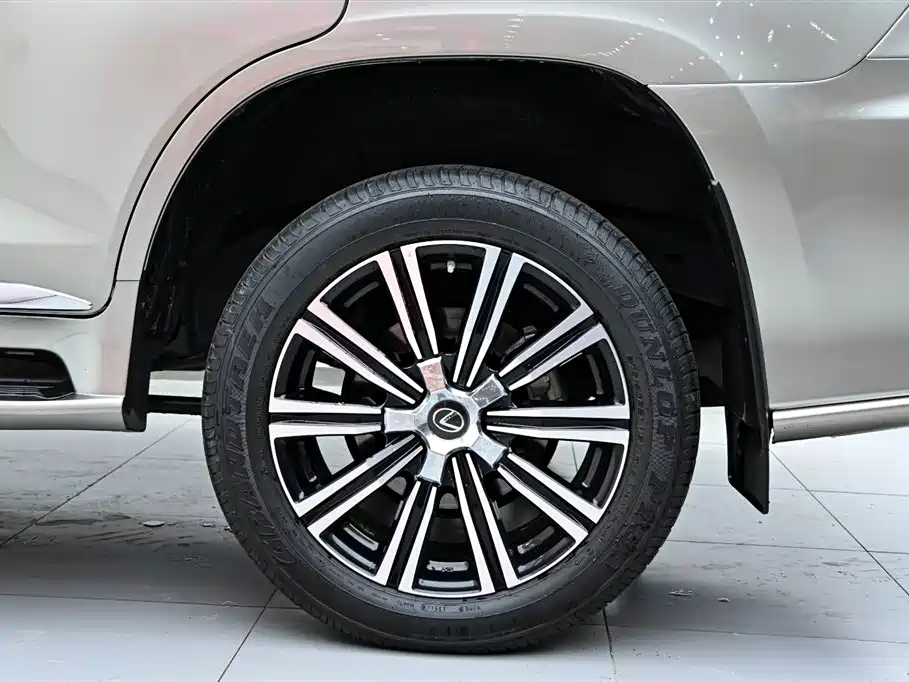 Lexus LX 2017 570 Prestige Luxury фото 41