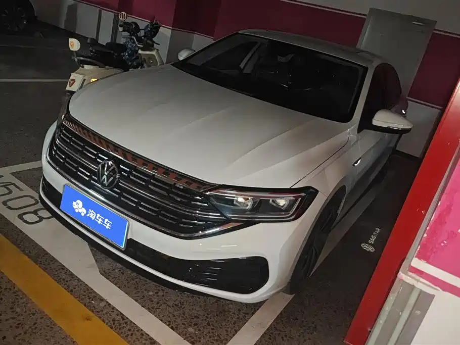 Volkswagen Sagitar 2023 300TSI DSG Surpassing Edition