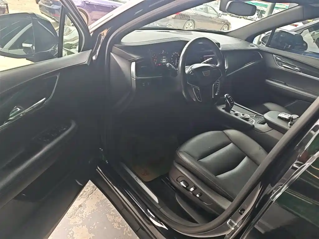 Cadillac XT5 2022 2.0T 4WD Luxury фото 12