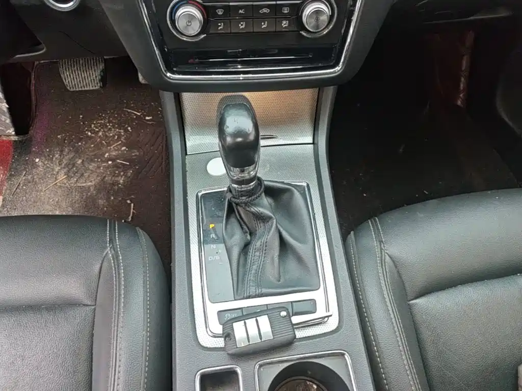 Roewe i6 2019 2018 20T Automatic Flagship Edition