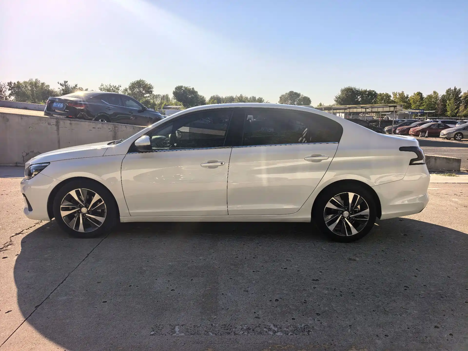 Photo 5 - Peugeot 408