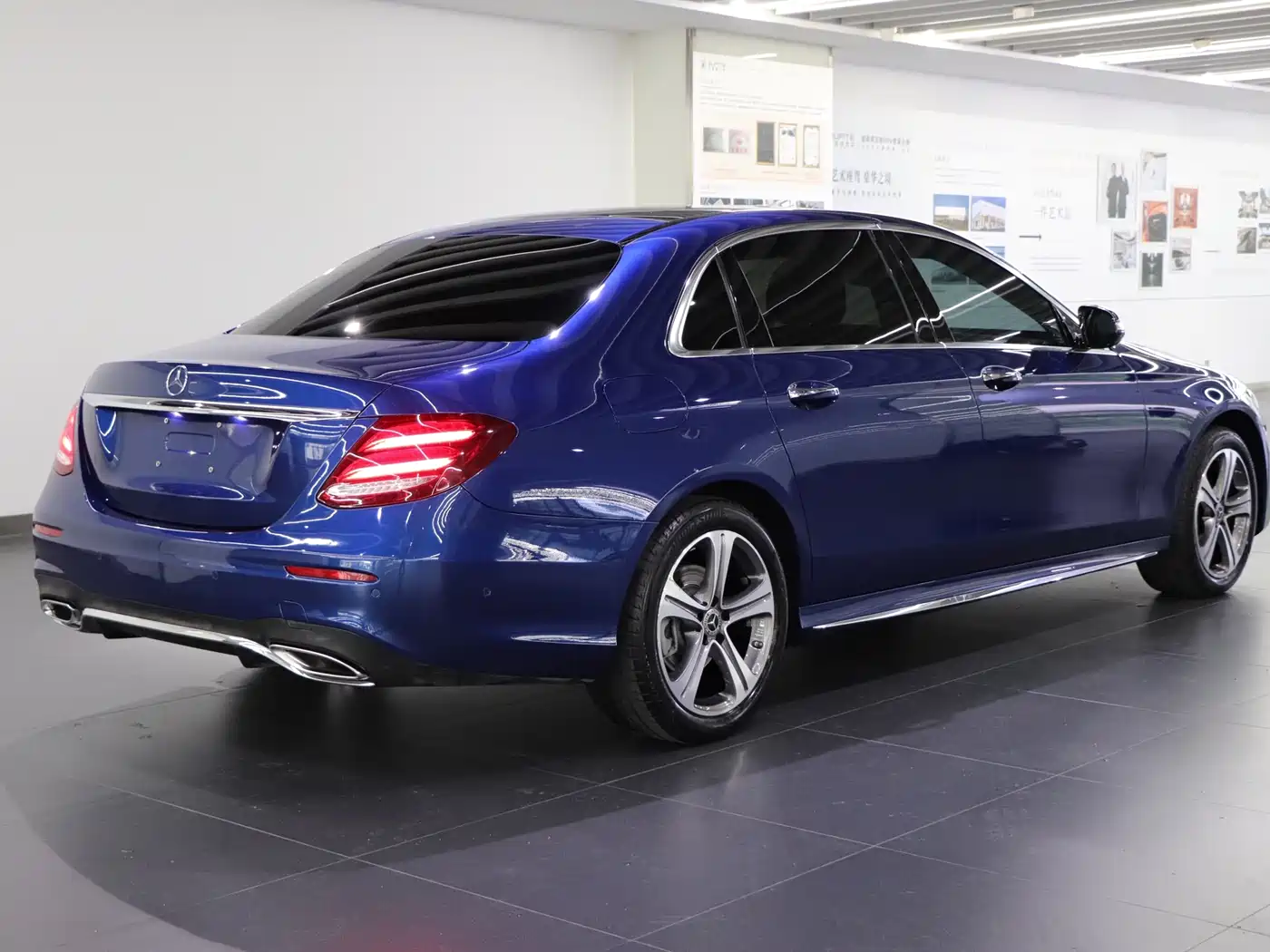 Mercedes-Benz E-Class 2020 Model E 260 L Sport фото 4