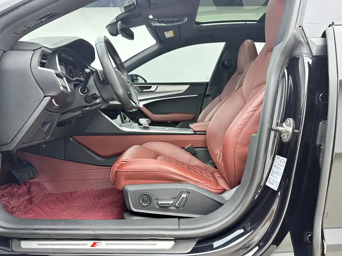 Audi A7L 2024 45 TFSI quattro S-line Black Warrior Edition фото 7