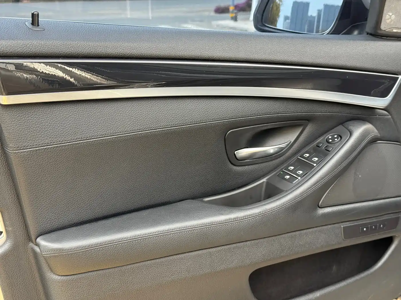BMW 5 Series 2013 520Li Elegance фото 20