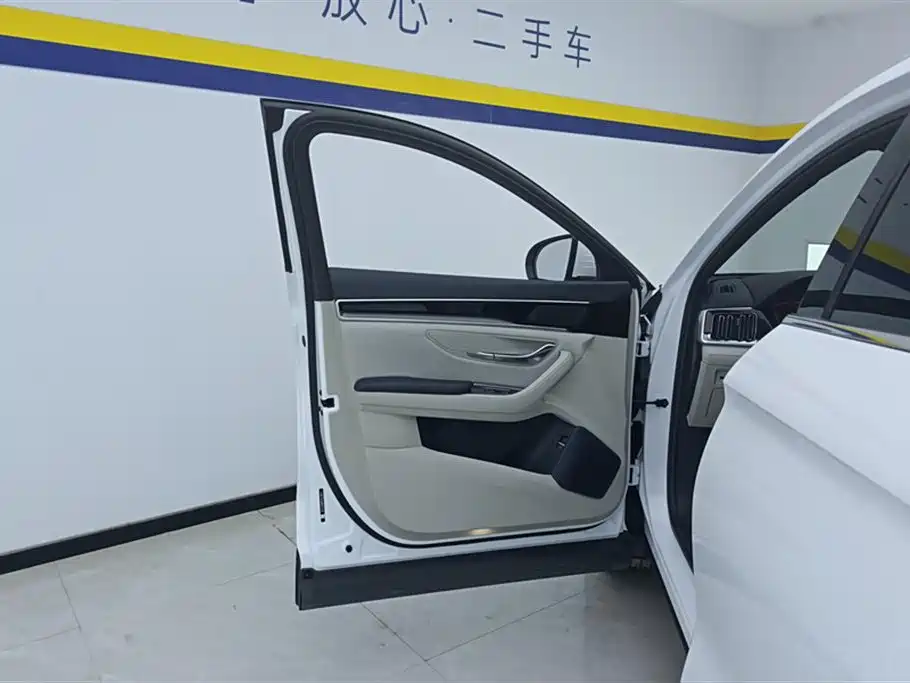 BYD Song PLUS PHEV 2024 Glory Edition DM-i 110km Flagship PLUS фото 7