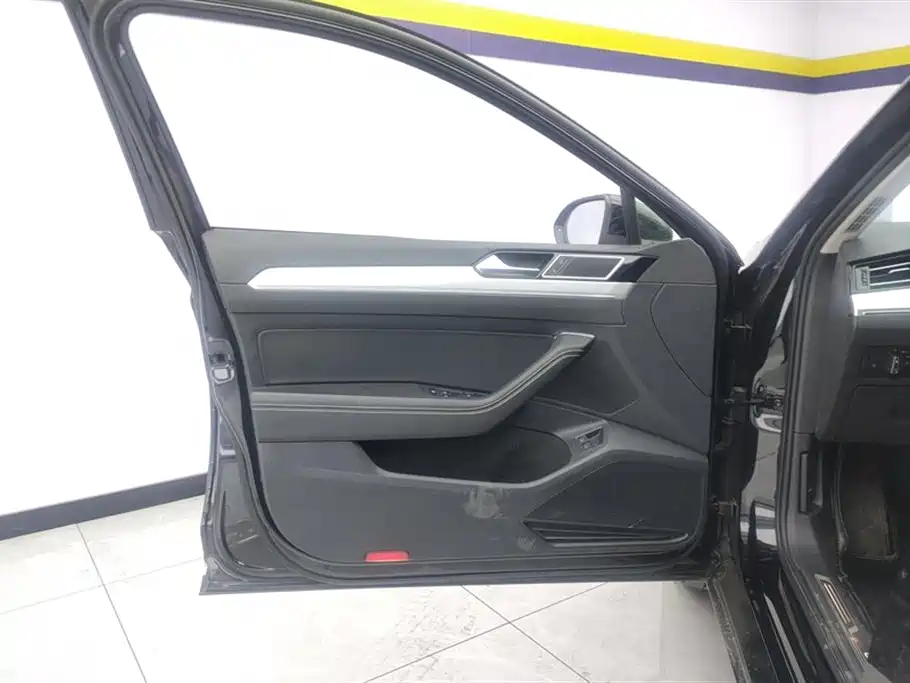 Volkswagen Magotan GTE Plug-in Hybrid 2022 GTE Luxury фото 7