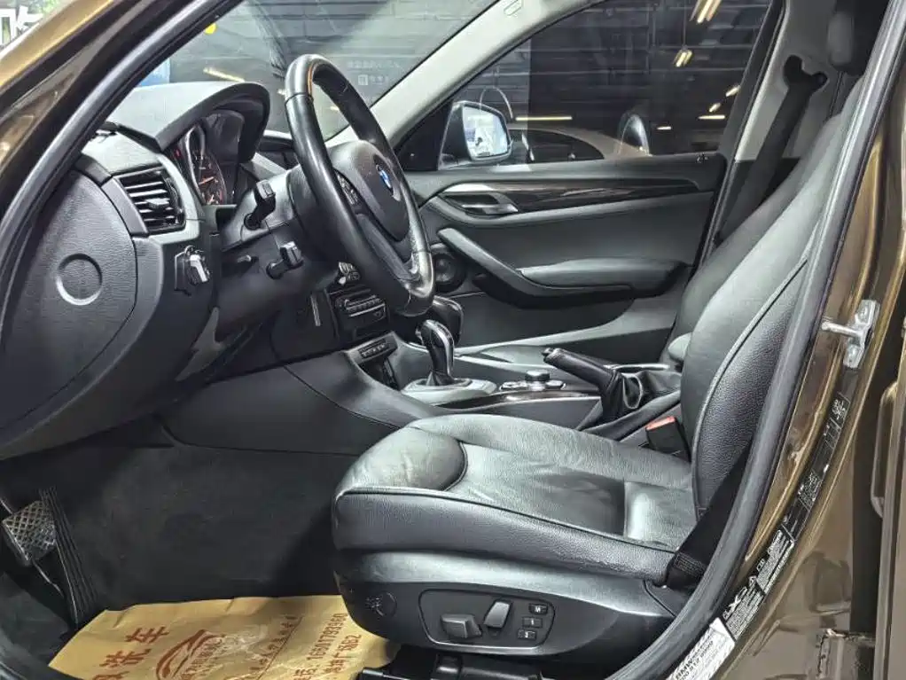 Фото 6 - BMW X1