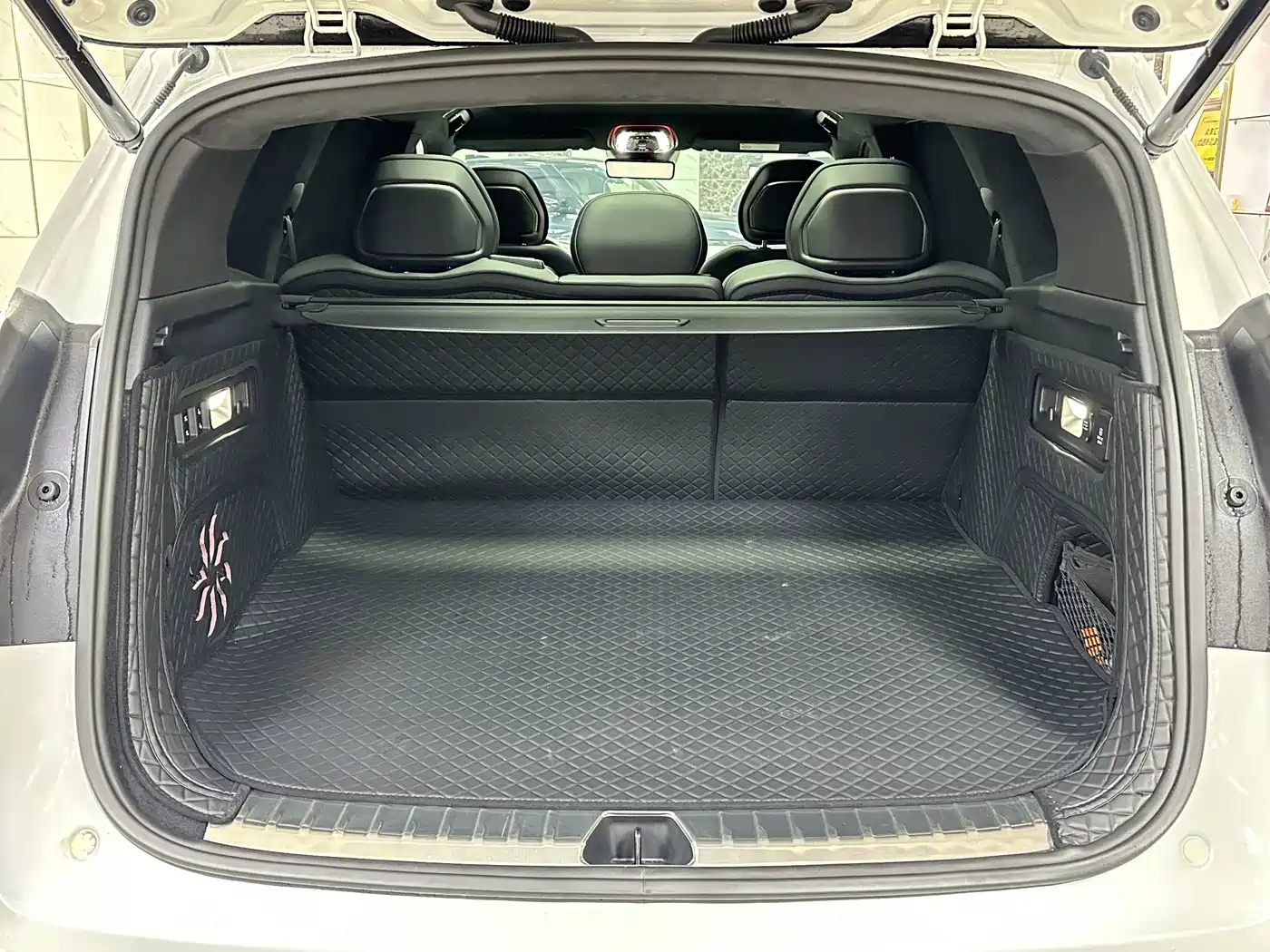 ZEEKR 8X 2026
