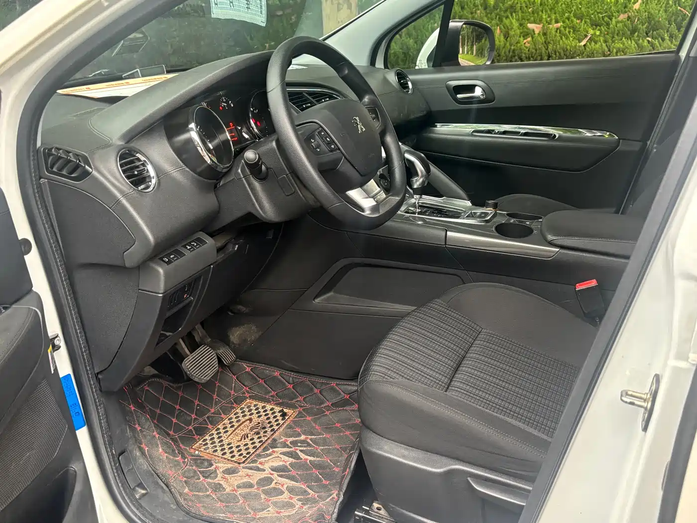 Peugeot 3008 2017 2016 2.0L Automatic Classic Edition