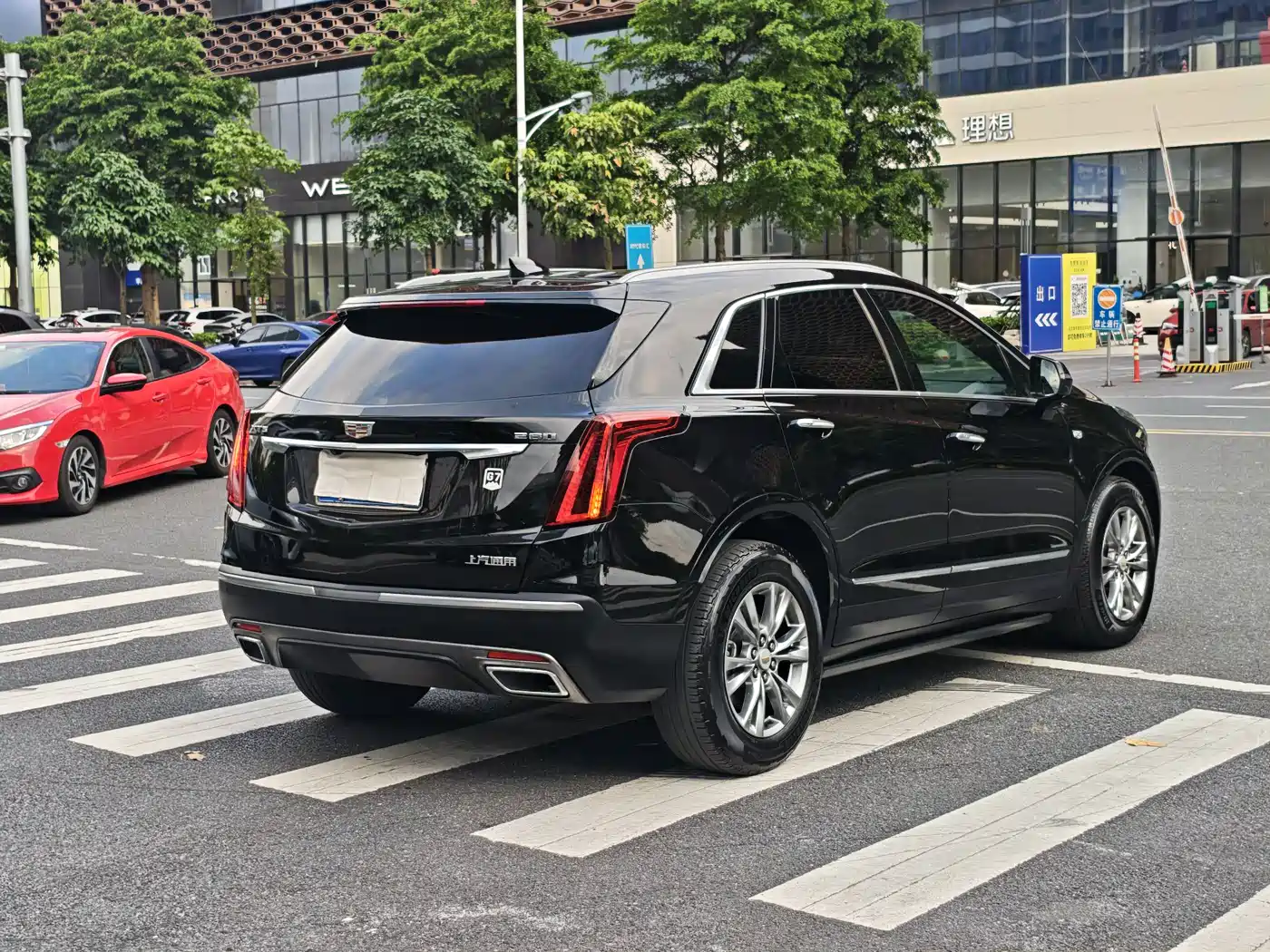 Cadillac XT5 2021 2.0T 2WD Luxury Edition фото 4