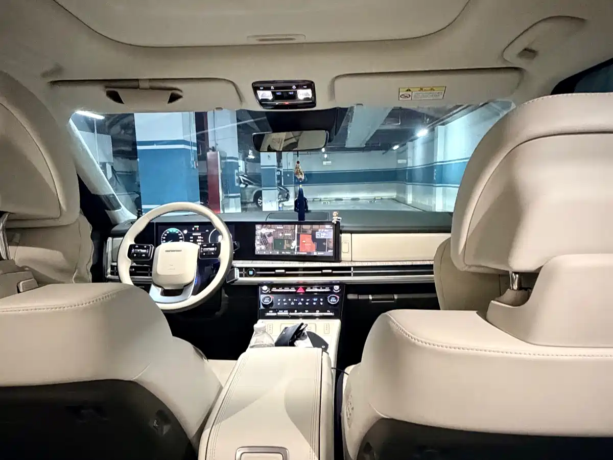 Hyundai Santa Fe 2024 2.0T Connoisseur Pro Max фото 14