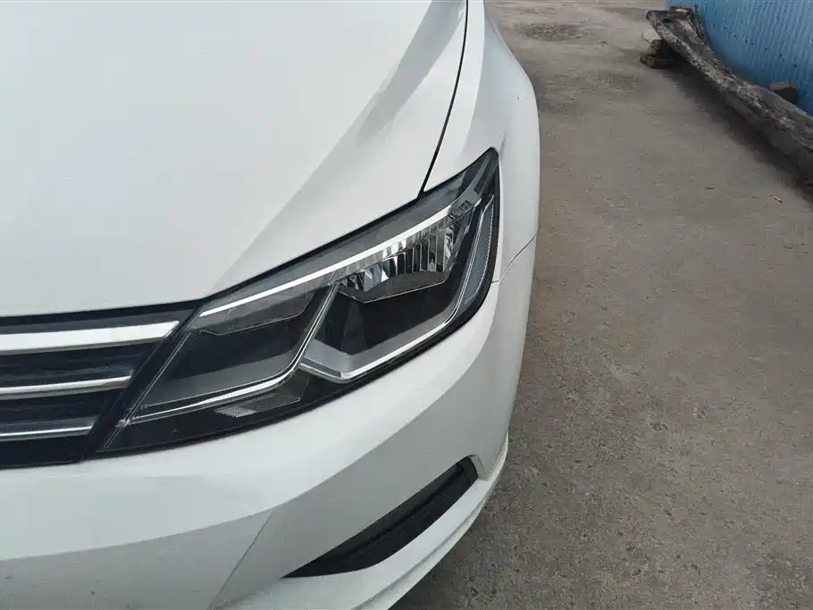 Volkswagen Lamando 2015 230TSI DSG Style фото 5