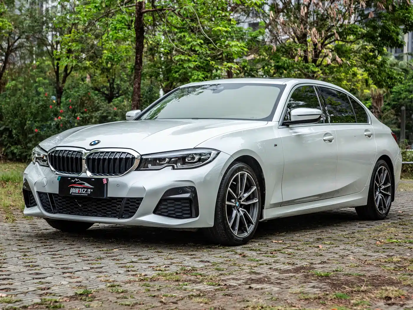 BMW 3 Series 2020 325Li M Sport Package фото 4
