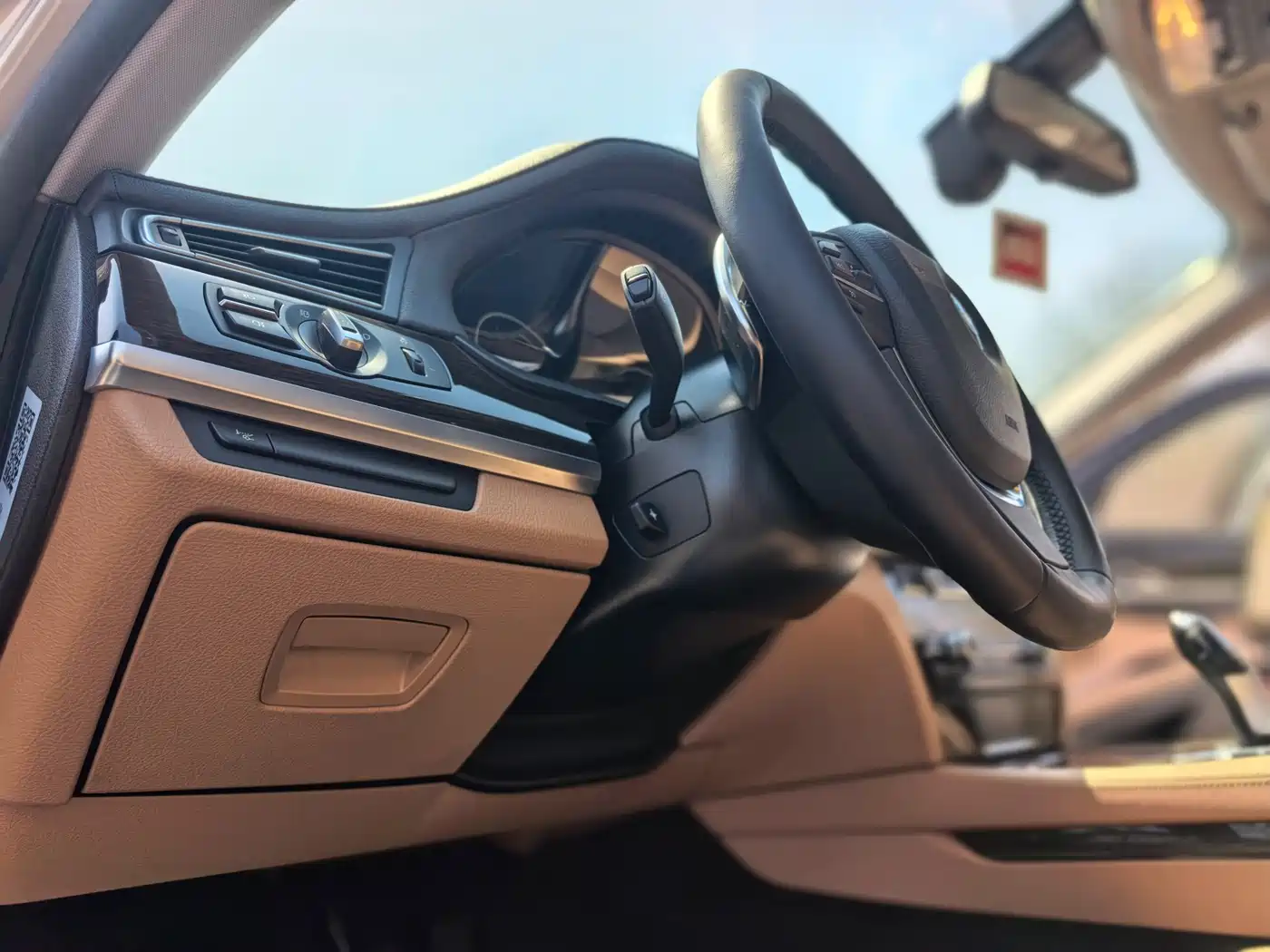 BMW 7 Series 2013 Model 740Li Leading фото 25