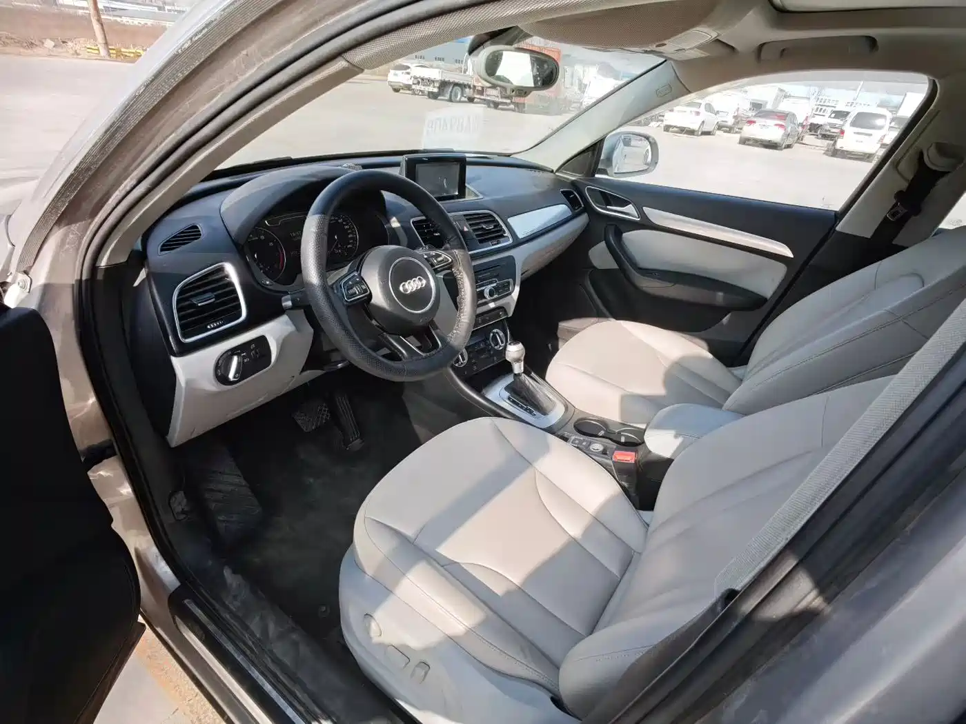 Audi Q3 2015 35 TFSI quattro Technology фото 7