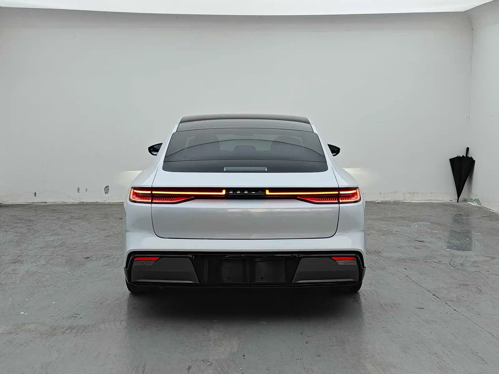 Фото 8 - Geely Galaxy Galaxy E8