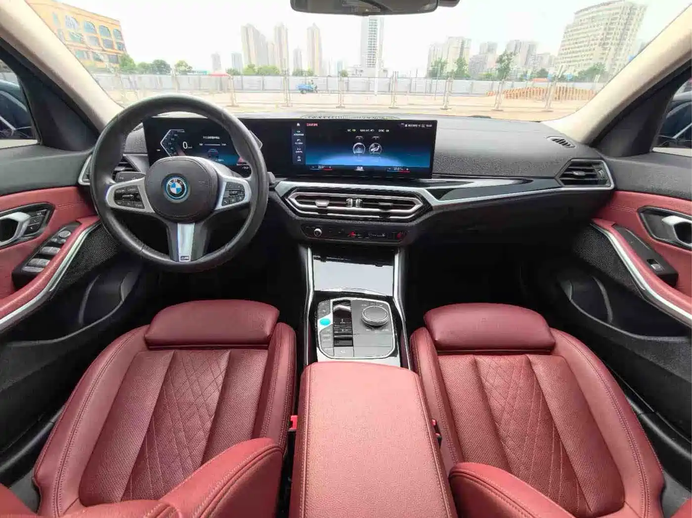 BMW i3 2022 eDrive 35 L фото 17
