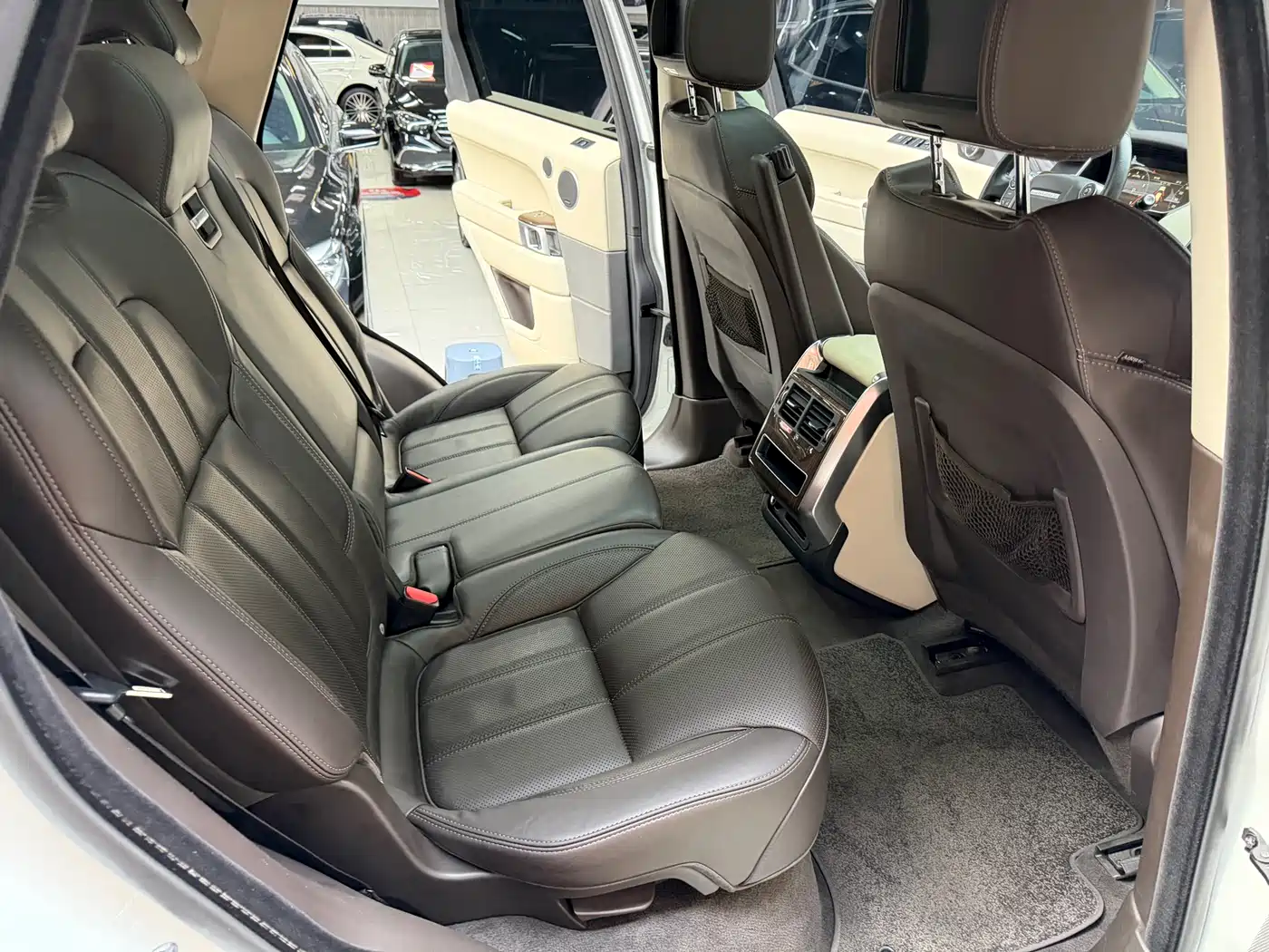 Land Rover Range Rover Sport 2016 Model 3.0 SC V6 HSE фото 27
