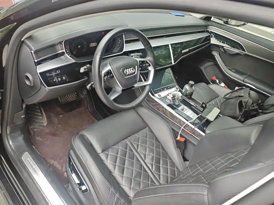Audi A8 2023 A8L 50 TFSI quattro Exclusive фото 12