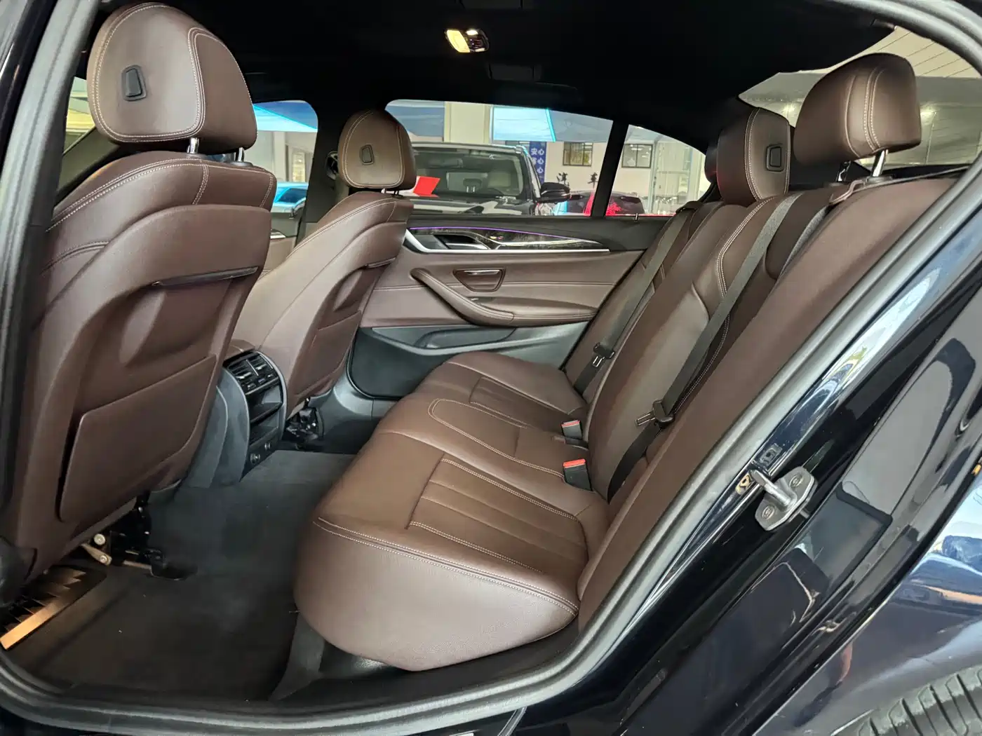 BMW 5 Series 2019 525Li M Sport Package фото 9
