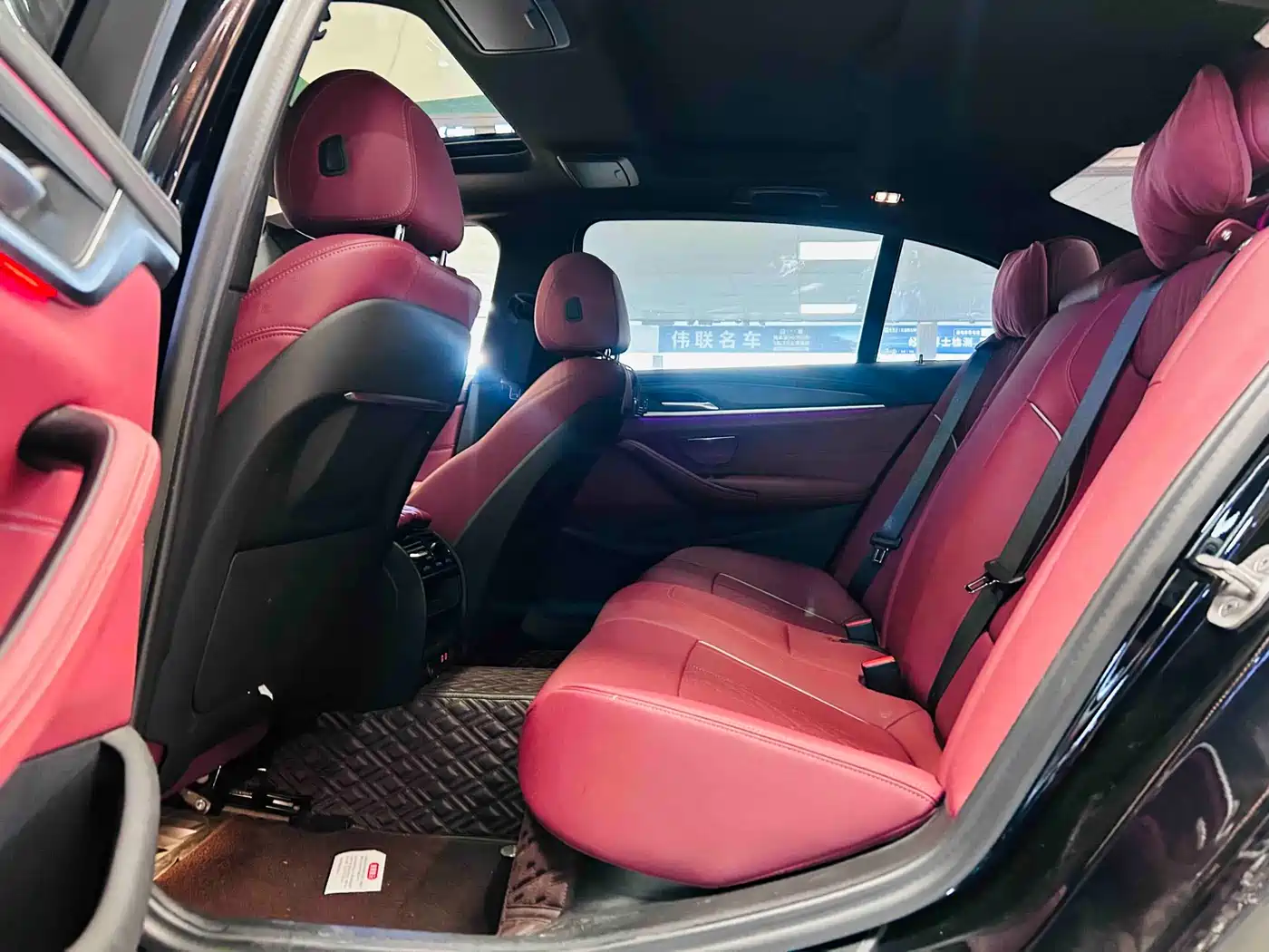BMW 5 Series 2023 530Li Leading M Sport Package фото 9