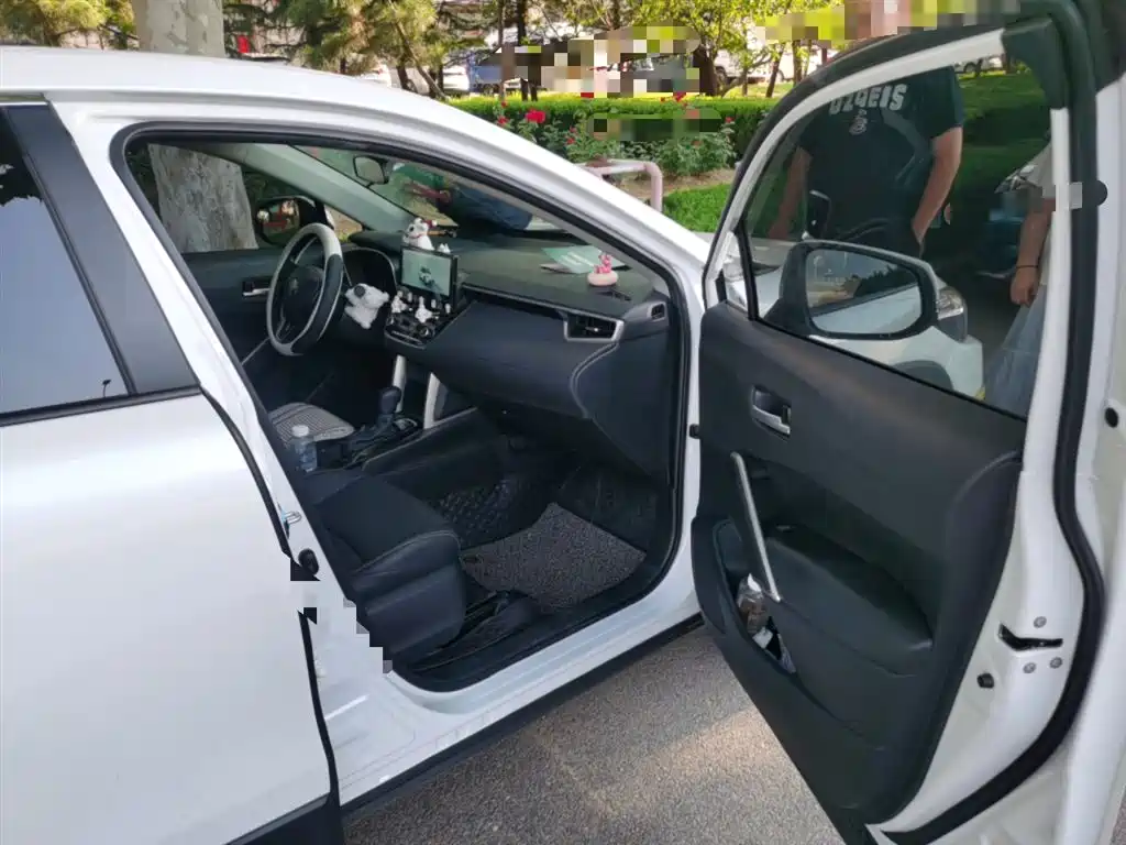 Toyota Frontlander 2023 2.0L CVT Luxury Edition фото 22