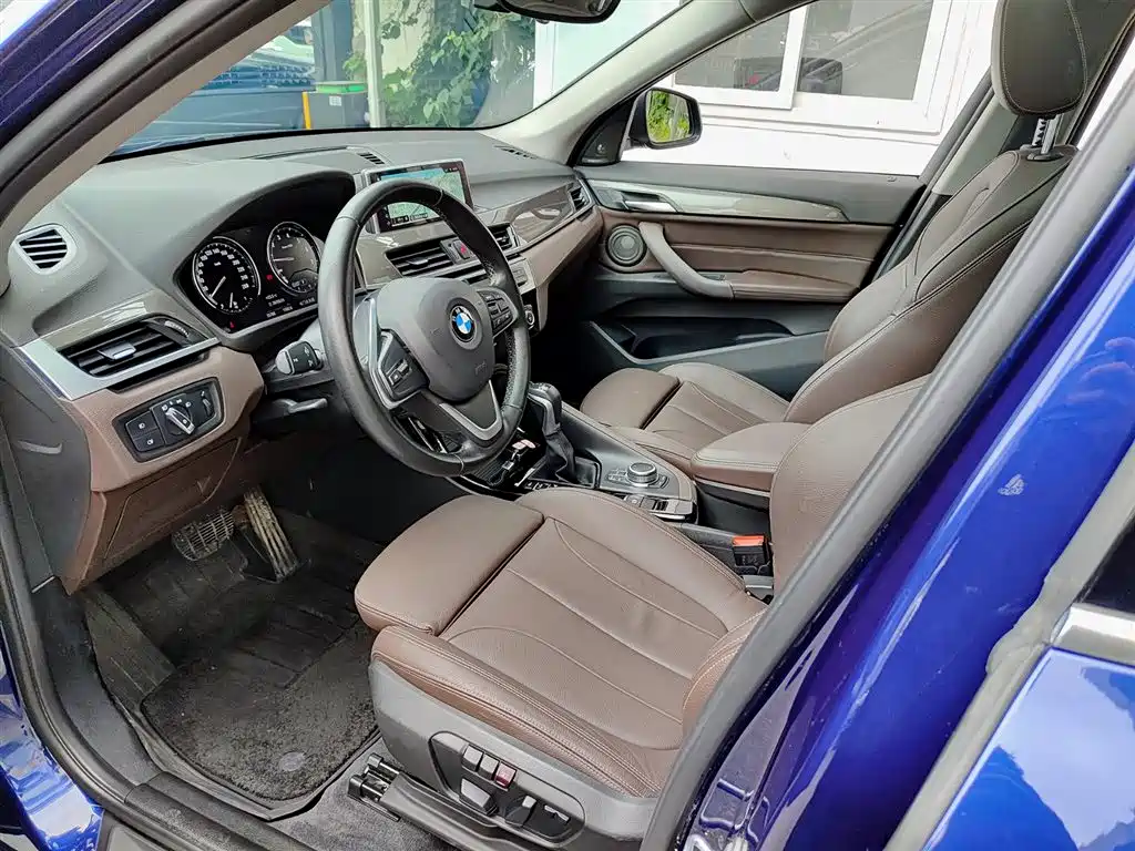 BMW X1 2019 xDrive20Li Premium Model фото 7