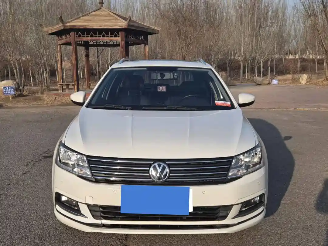 Volkswagen Lavida Tour 2017 230TSI DSG Comfort Edition фото 2