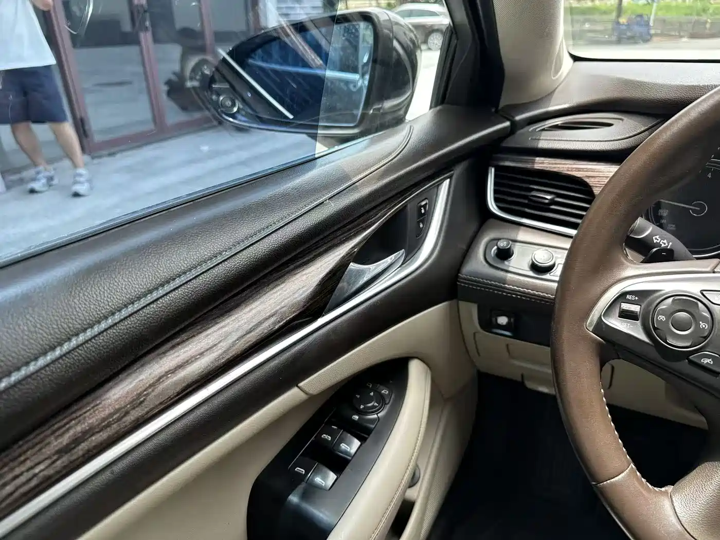 Buick LaCrosse 2016 Facelift 20T Leading фото 16