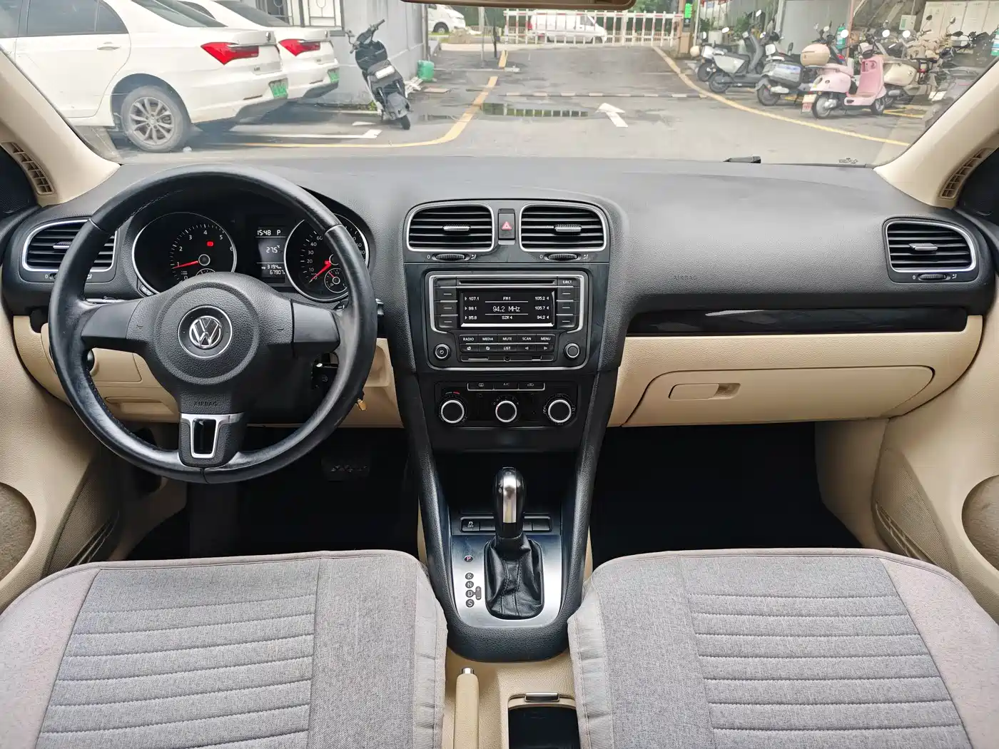 Volkswagen Golf 2012 1.6 Automatic Comfort Type фото 9