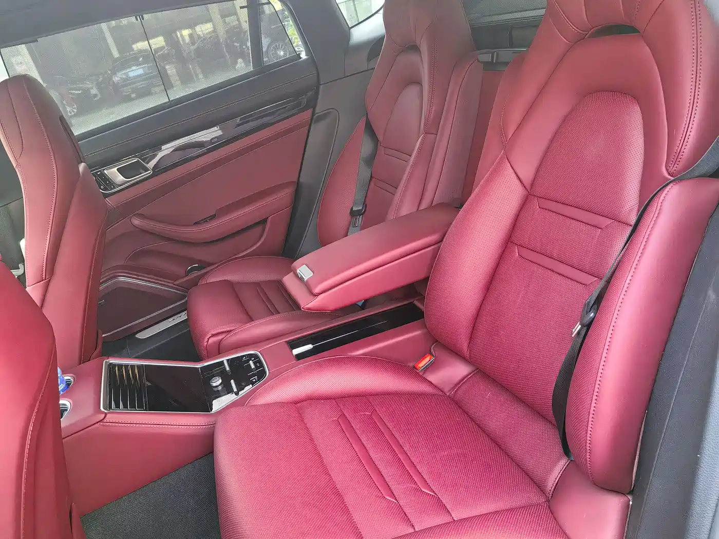 Porsche Panamera 2019 Panamera 4 Executive Long Wheelbase 2.9T фото 11