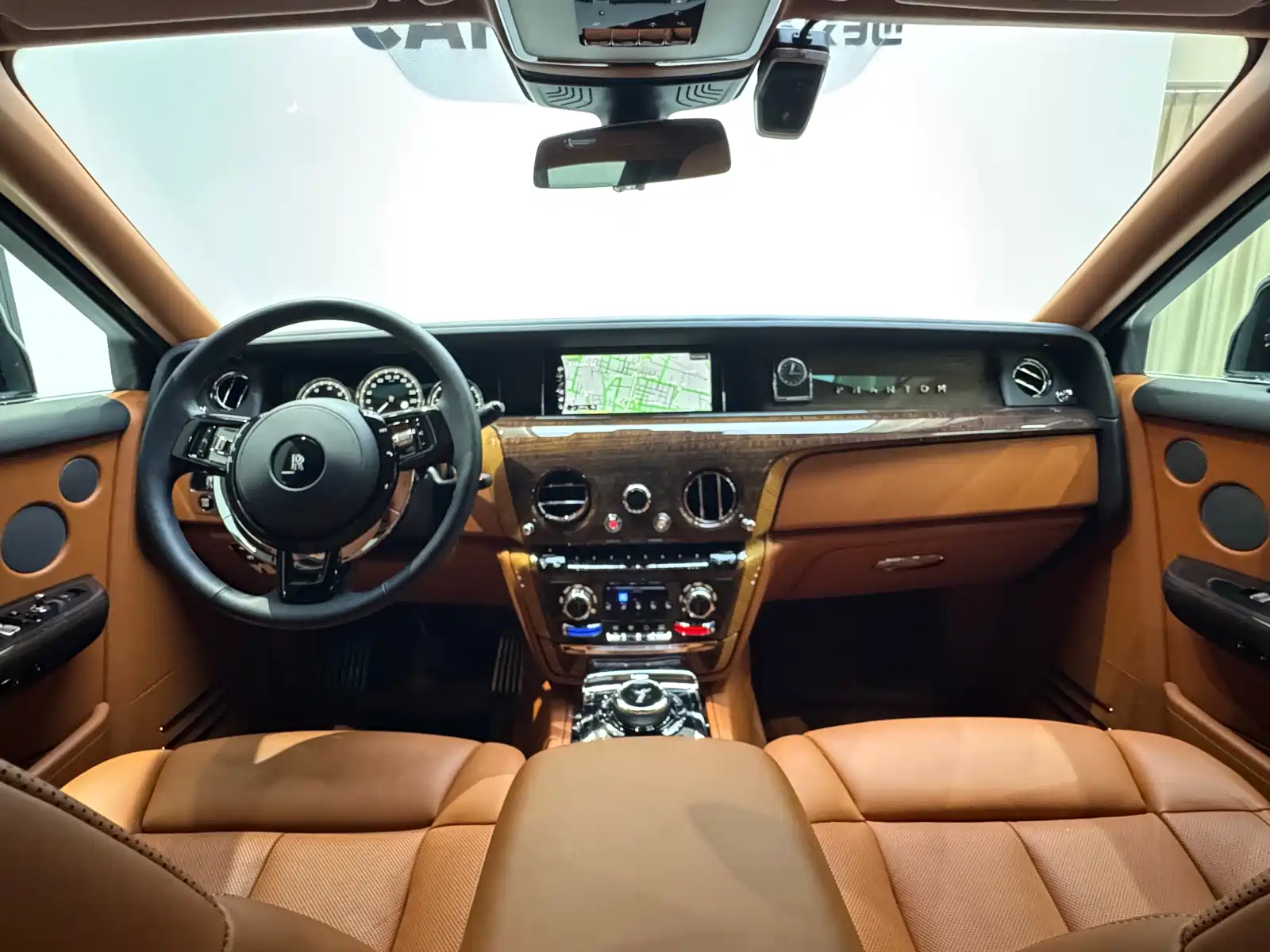 Фото 18 - Rolls-Royce Phantom